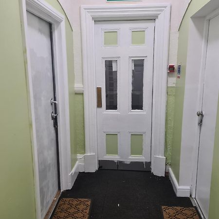 Tredegar Arms Budget Guesthouse For Walkers/Cyclists/Contractors/Traveler Merthyr Tydfil Exterior photo