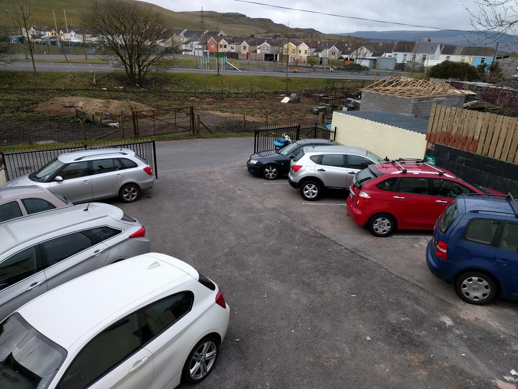 Tredegar Arms Budget Guesthouse For Walkers/Cyclists/Contractors/Traveler Merthyr Tydfil Exterior photo