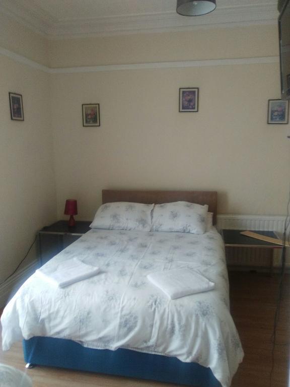 Tredegar Arms Budget Guesthouse For Walkers/Cyclists/Contractors/Traveler Merthyr Tydfil Exterior photo