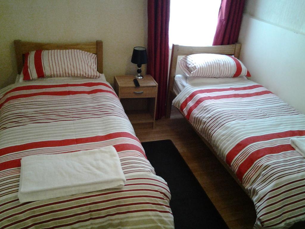 Tredegar Arms Budget Guesthouse For Walkers/Cyclists/Contractors/Traveler Merthyr Tydfil Exterior photo